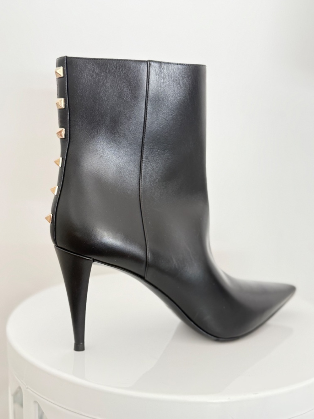 Valentino Garavani Rockstud Black Calfskin Leather Ankle Boot - Picture 6 of 9